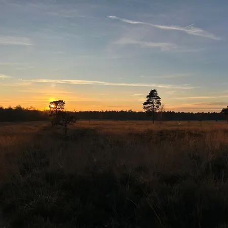 Fijne Caravan Midden In De Bossen De Veluwe شقة